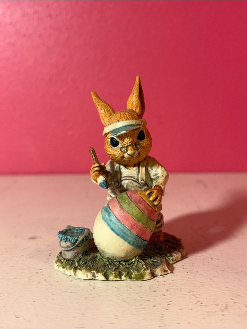 Enesco Easter Egg Bunny Rabbit Painter GUC Creative Art Vintage Holiday Hunt Fun